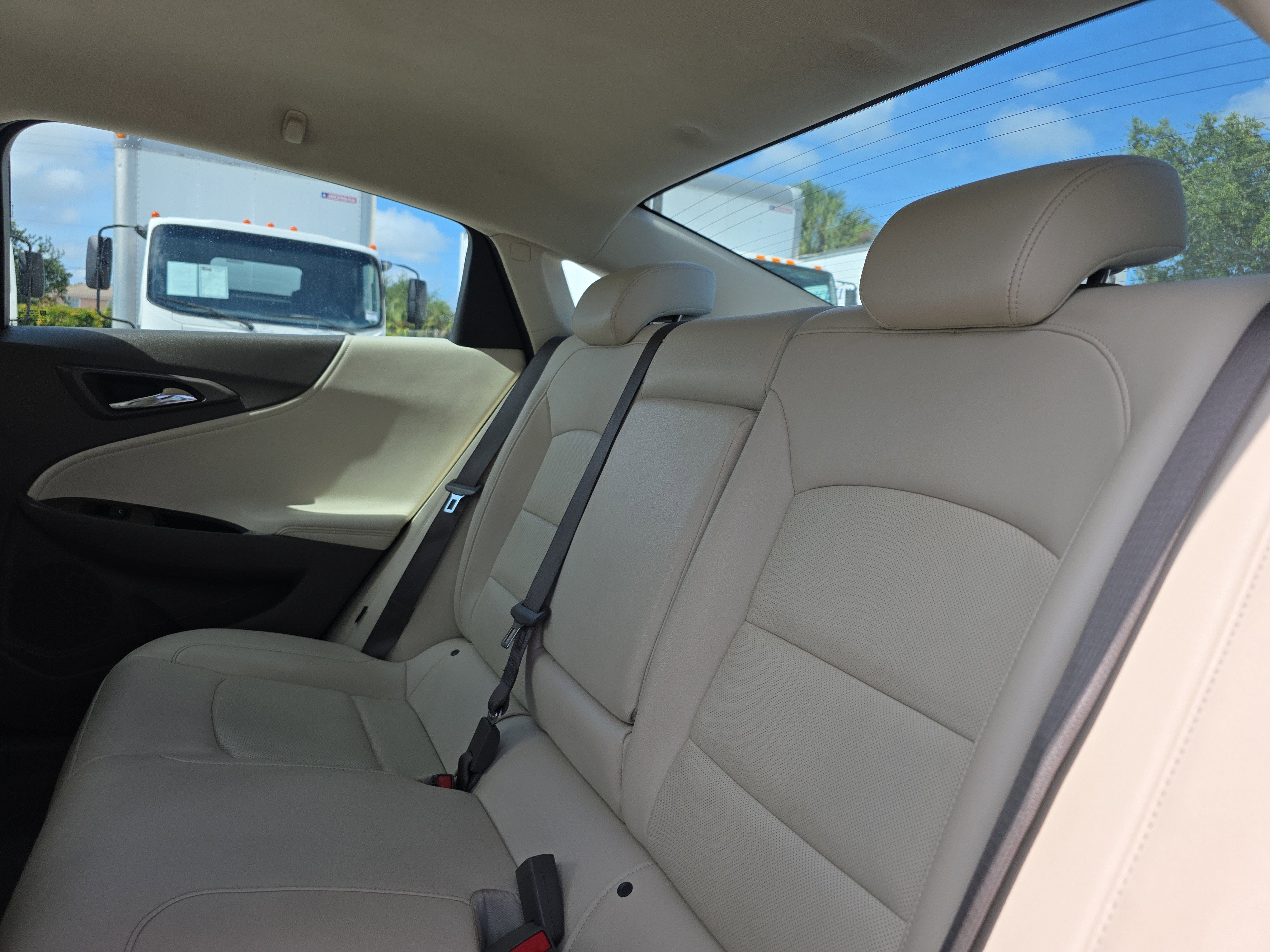 Used 2024 Chevrolet Malibu LT FWD image 17