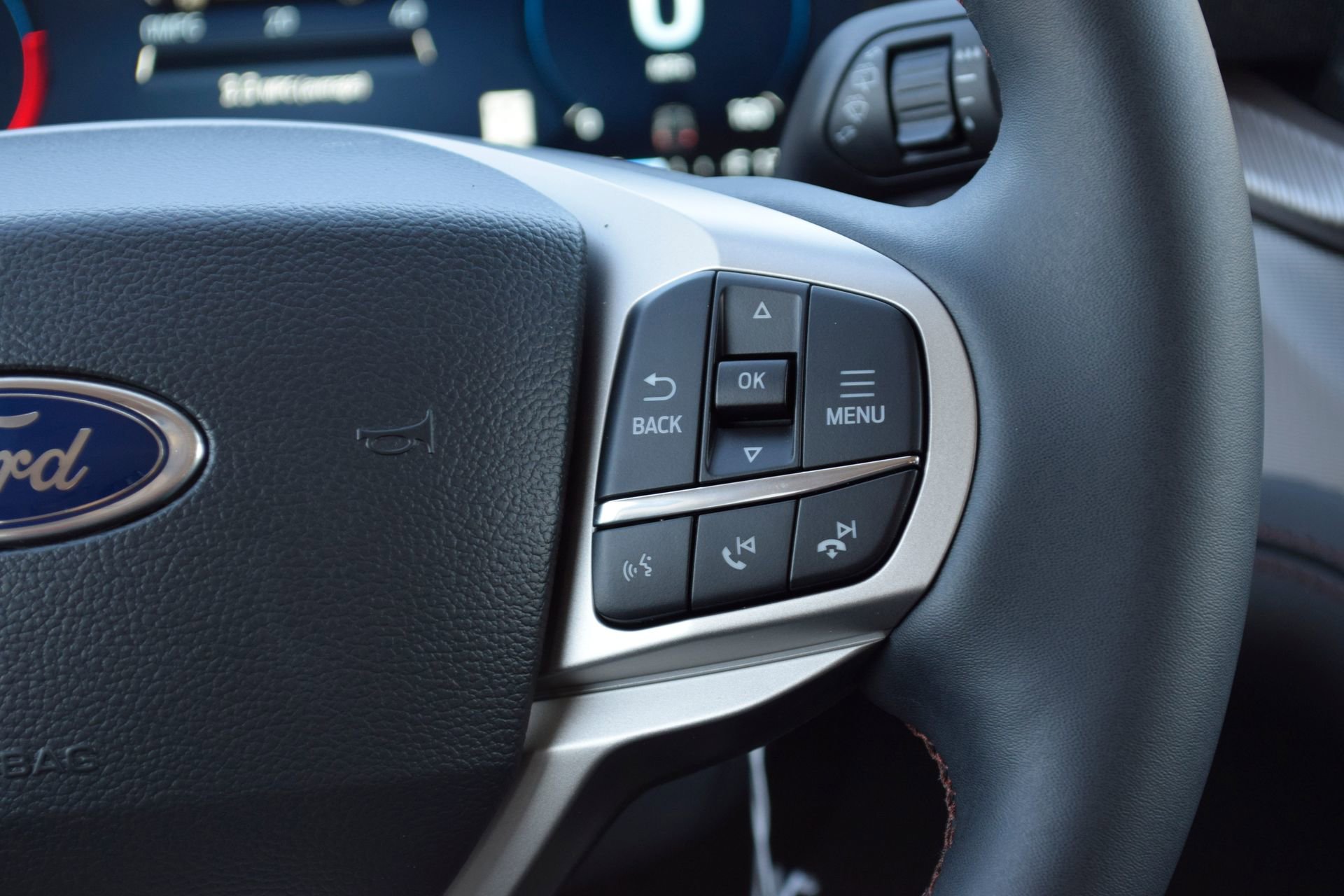 New 2026 Ford Explorer Active w/ Active Comfort Package image 10