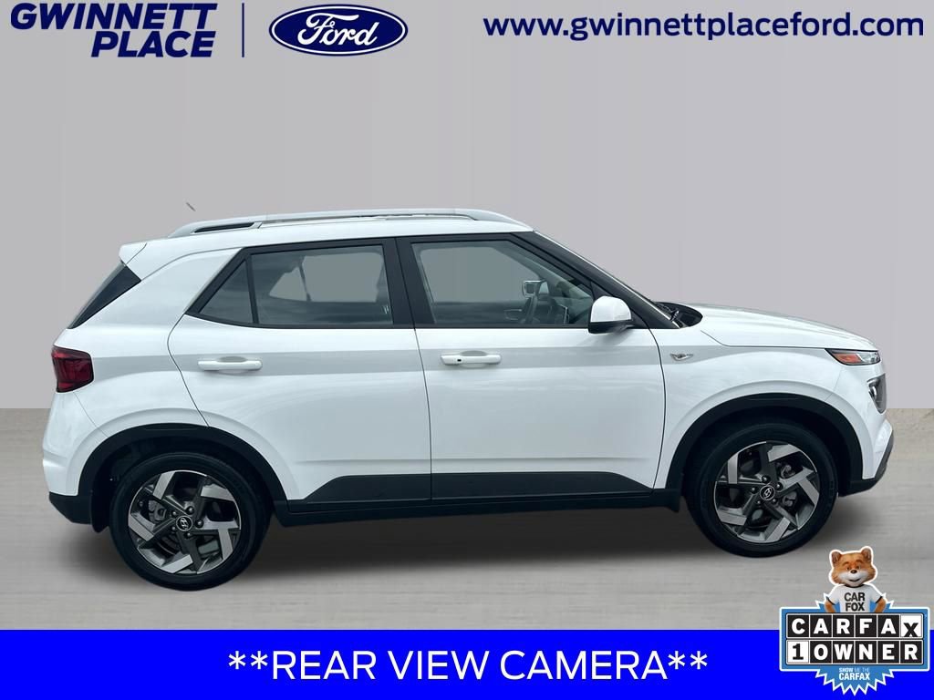 Used 2024 Hyundai Venue SEL FWD image 4