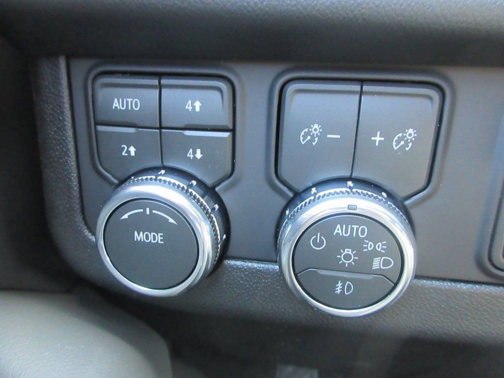 New 2026 GMC Yukon Elevation w/ Elevation Premium Package image 17