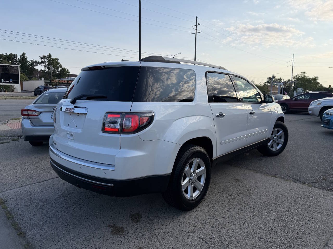 Used 2016 GMC Acadia SLE FWD image 12