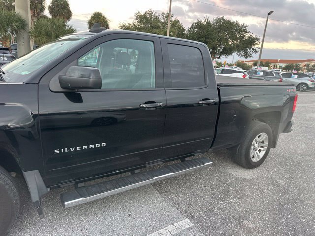 Used 2018 Chevrolet Silverado 1500 LT w/ All Star Edition AWD/4WD image 3