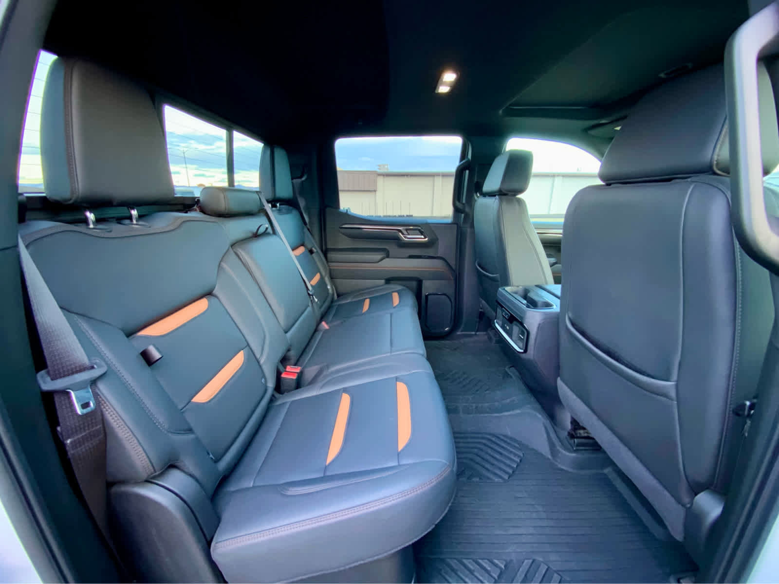 Used 2024 GMC Sierra 1500 AT4 w/ Technology Package image 31