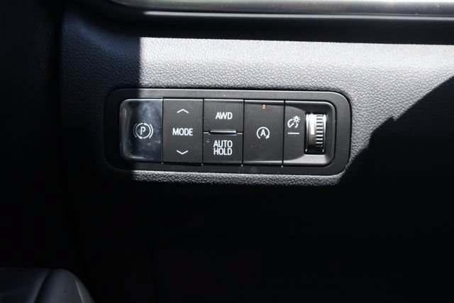 New 2026 GMC Terrain Denali w/ LPO, Black Badging Package AWD/4WD image 15