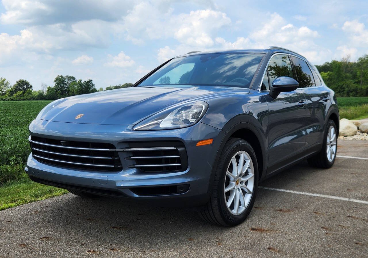 Used 2019 Porsche Cayenne S w/ Premium Package AWD/4WD image 1