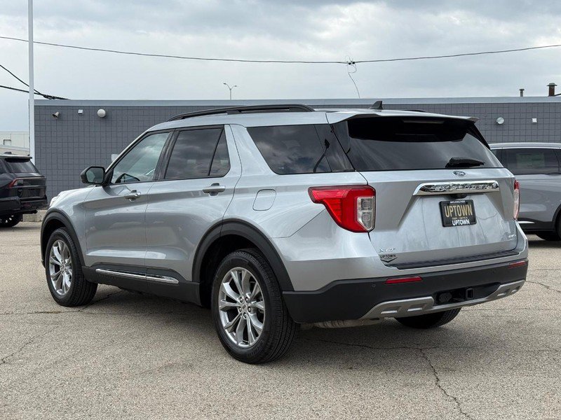 Certified 2023 Ford Explorer XLT w/ Equipment Group 202A AWD/4WD image 9
