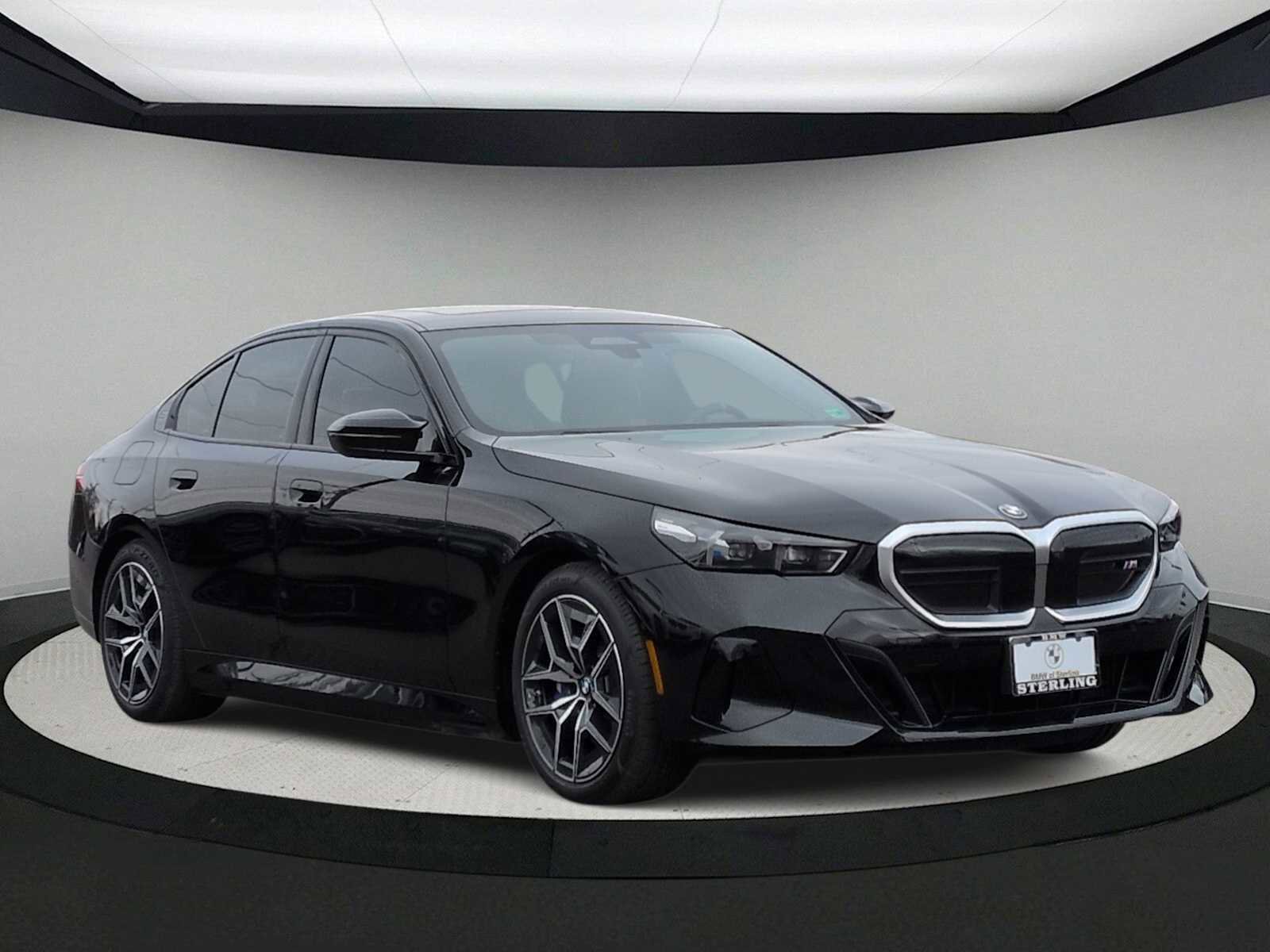 Used 2025 BMW i5 M60 w/ Premium Package image 2