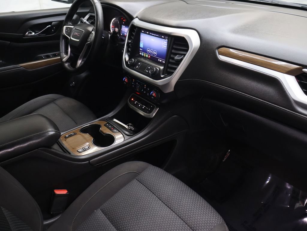 Used 2020 GMC Acadia SLE w/ Driver Convenience Package FWD image 11