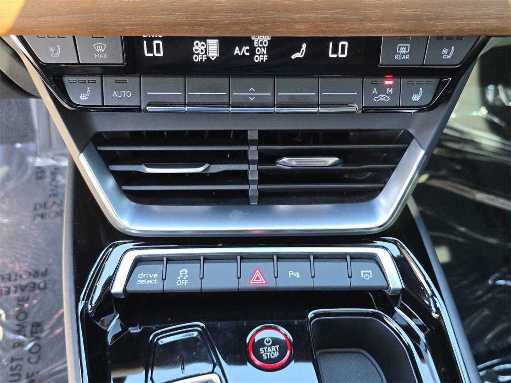 Used 2024 Audi e-tron GT Premium Plus image 31