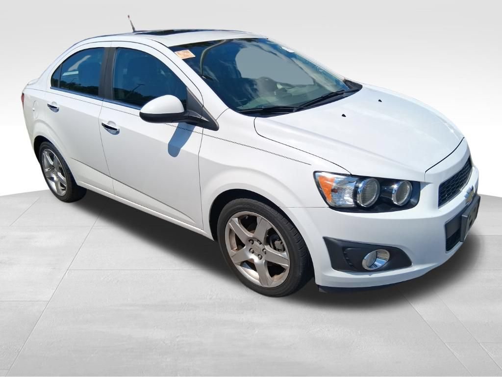 Used 2014 Chevrolet Sonic LTZ FWD image 3