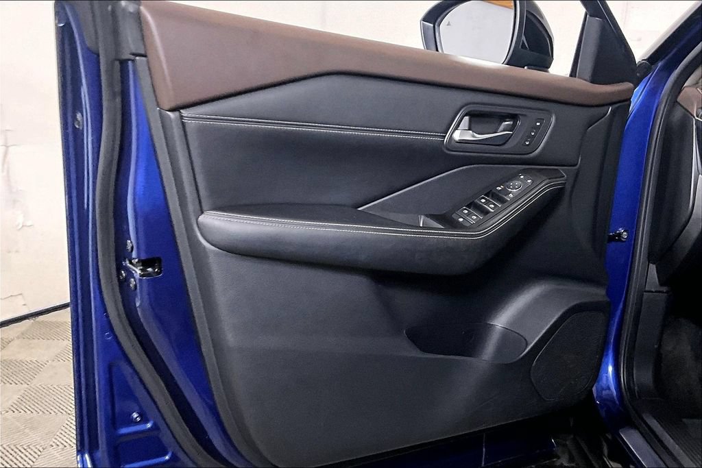Used 2023 Nissan Rogue SL w/ SL Premium Package FWD image 23