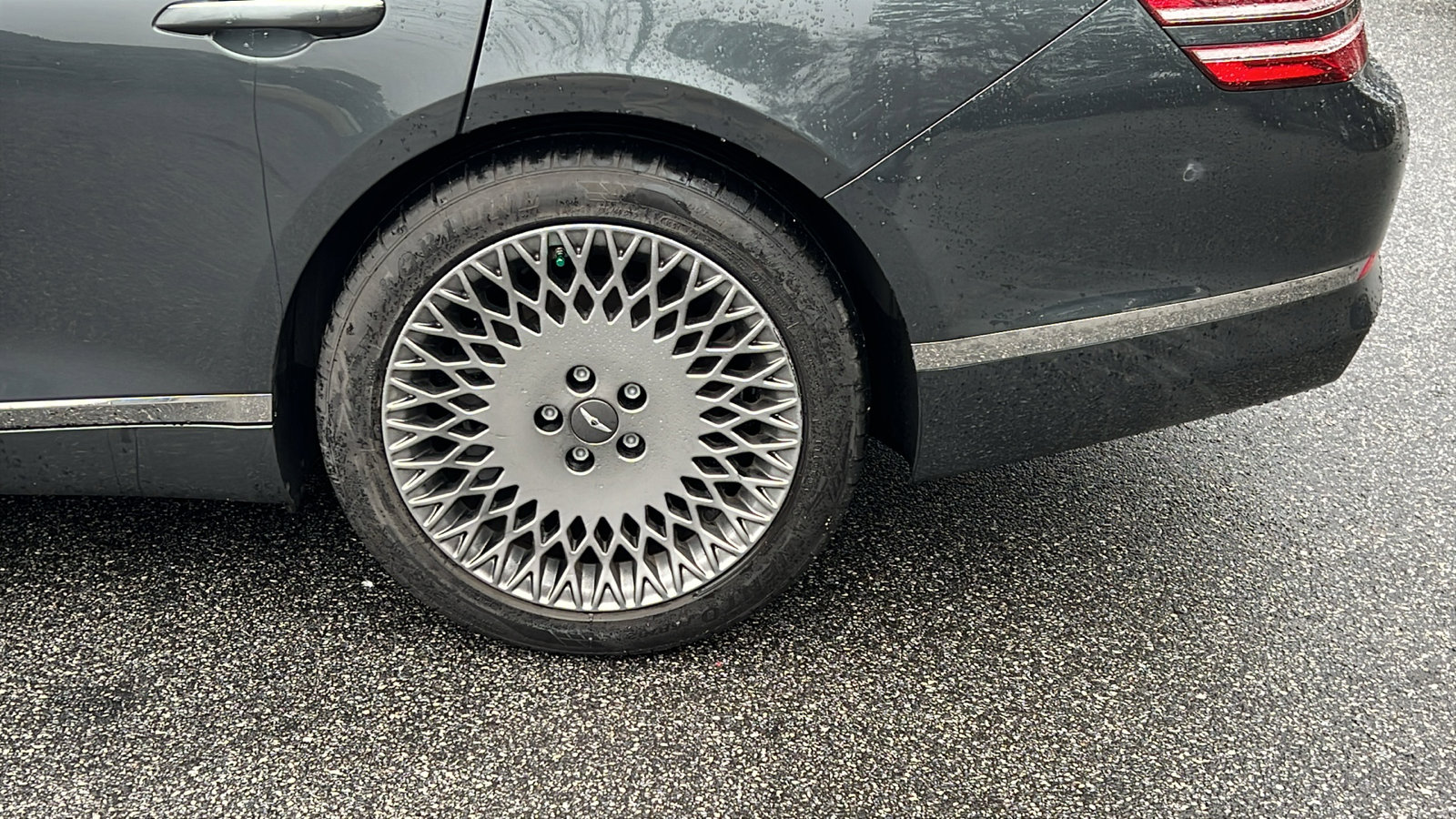 Used 2022 Genesis G80 2.5T w/ Advanced Package image 12