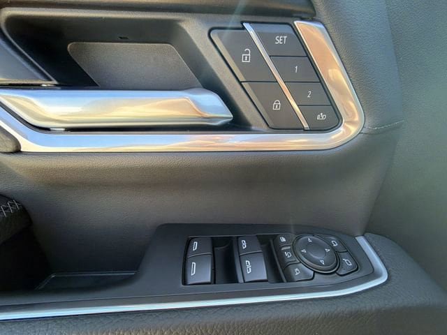 New 2026 GMC Sierra 2500 Denali w/ Denali Reserve Package AWD/4WD image 23