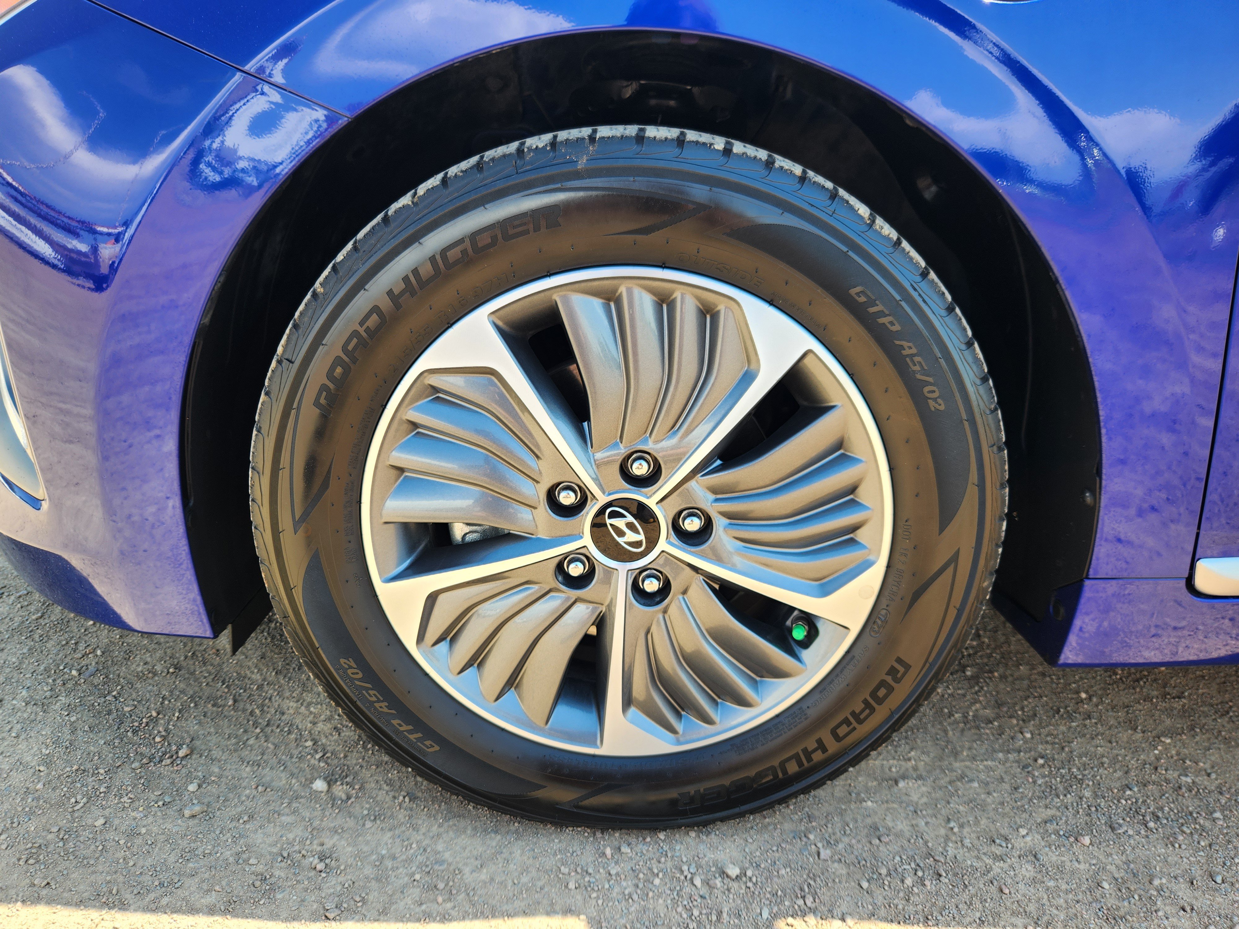 Used 2022 Hyundai Ioniq Limited FWD image 18