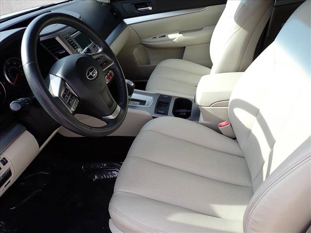 Used 2014 Subaru Outback 2.5i Premium w/ Popular Package #1B AWD/4WD image 10