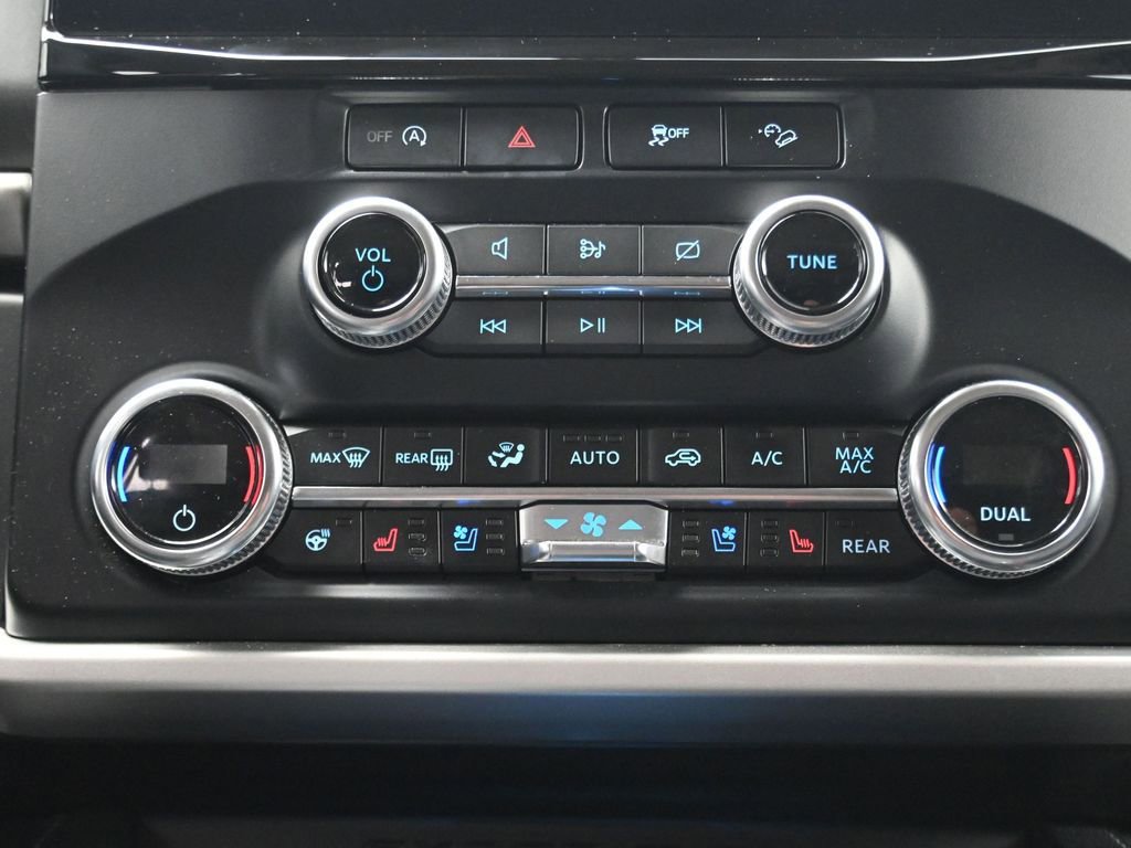 Used 2024 Ford Expedition XLT image 31