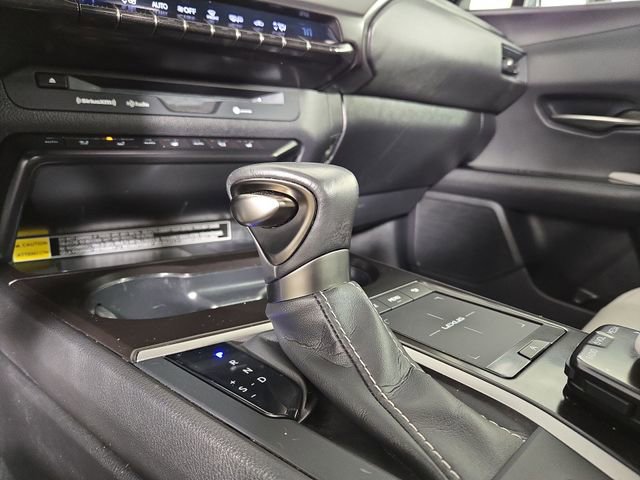 Used 2022 Lexus UX 250h w/ Premium Package image 22