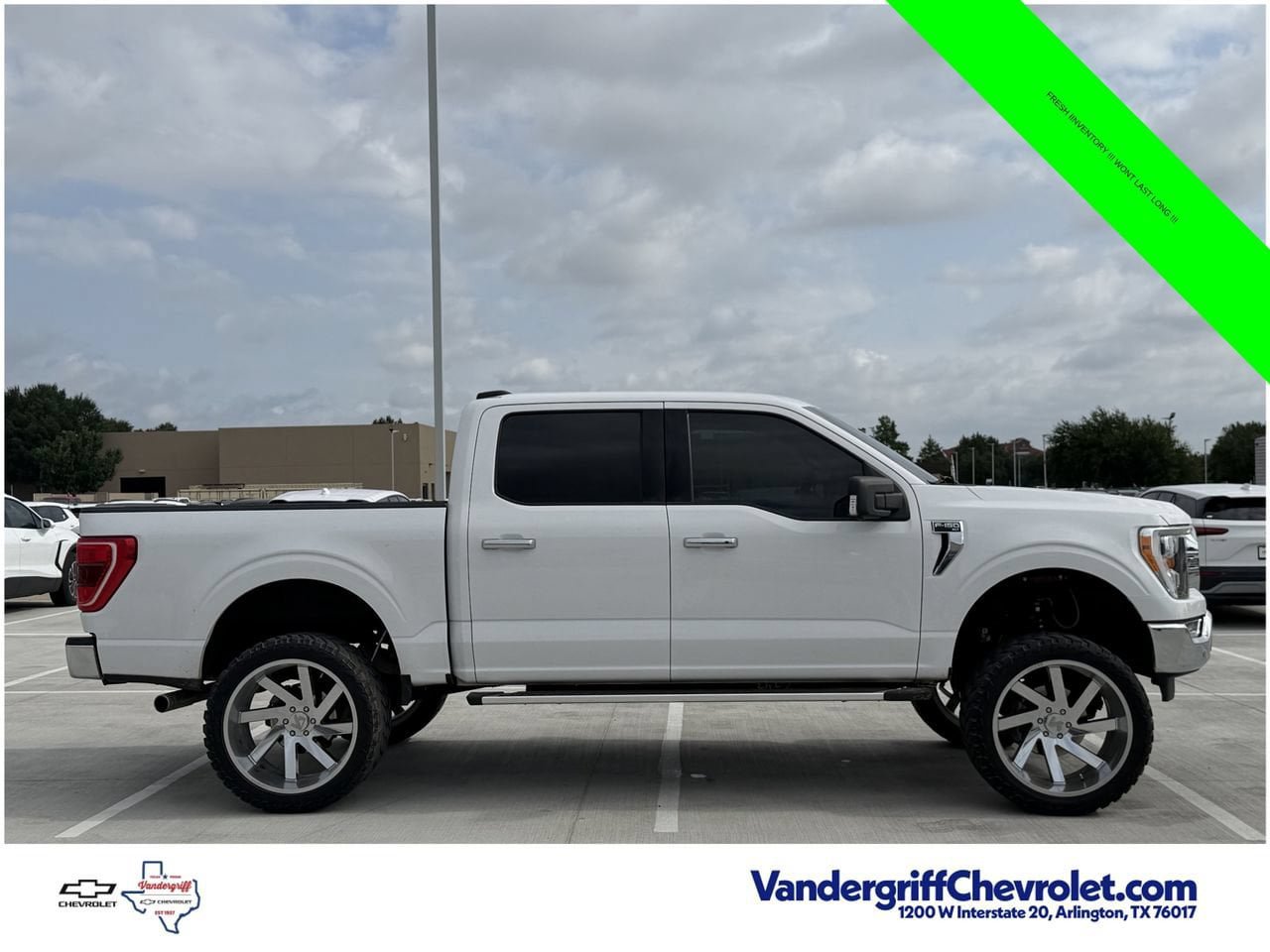 Used 2022 Ford F150 XLT w/ Equipment Group 302A High RWD image 3