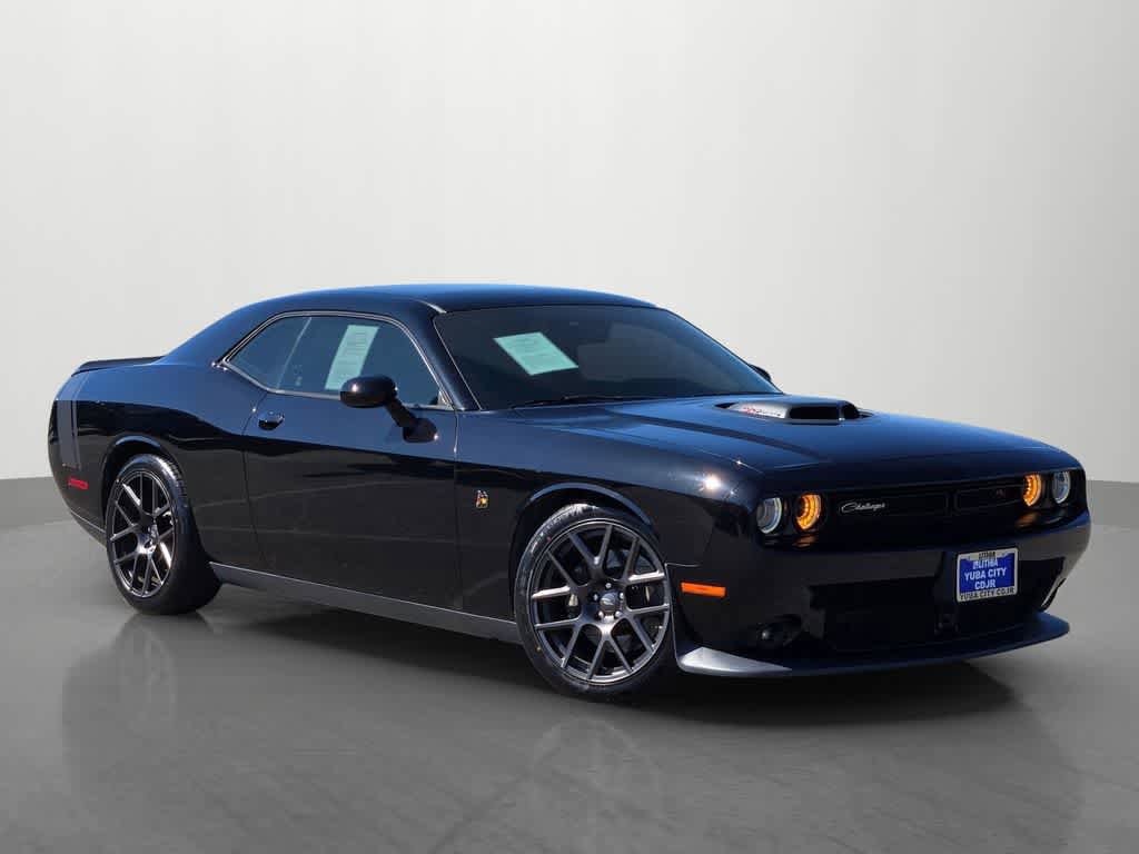 Used 2017 Dodge Challenger R/T Scat Pack RWD image 8