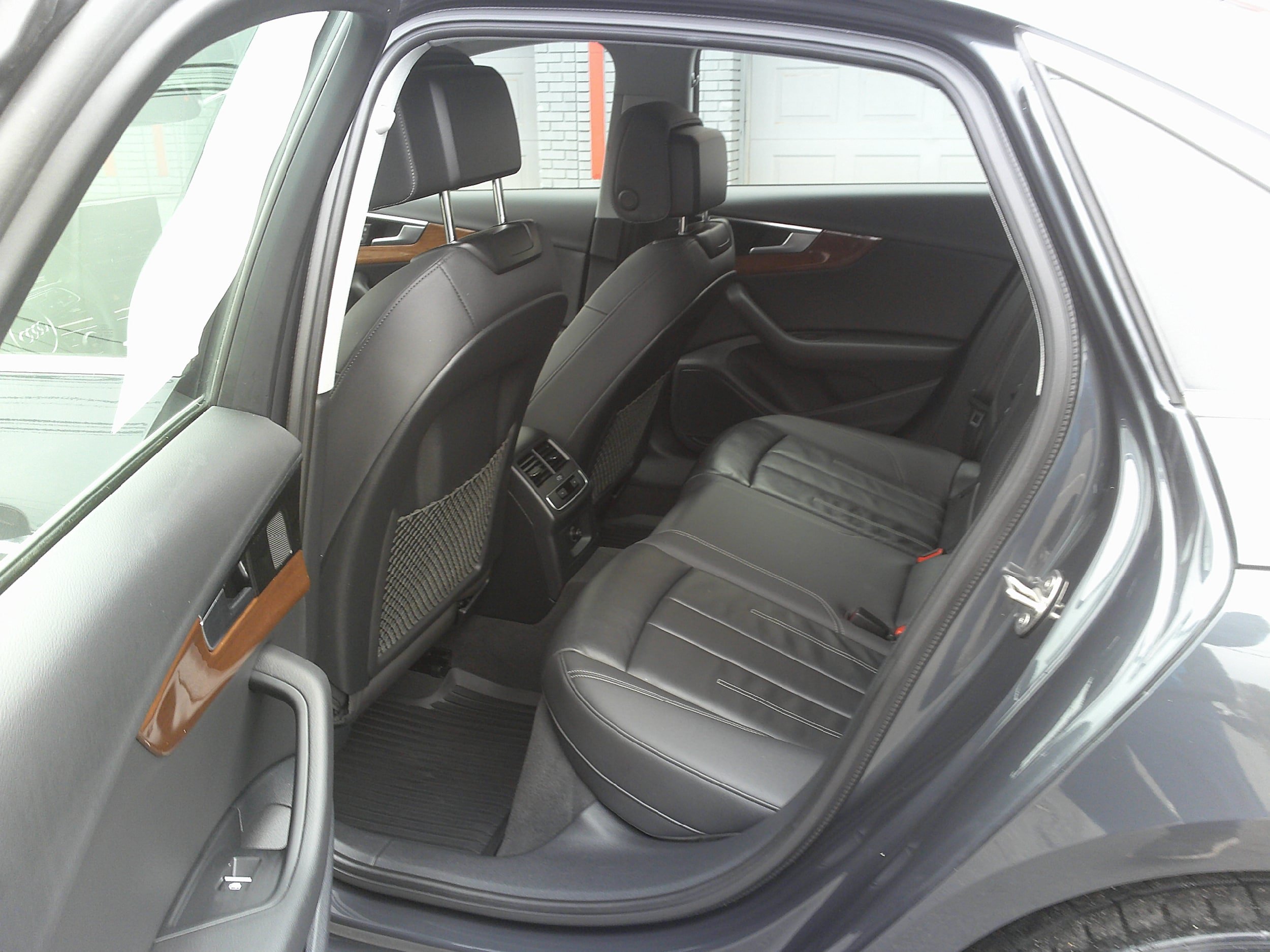 Used 2022 Audi A4 2.0T Premium image 18