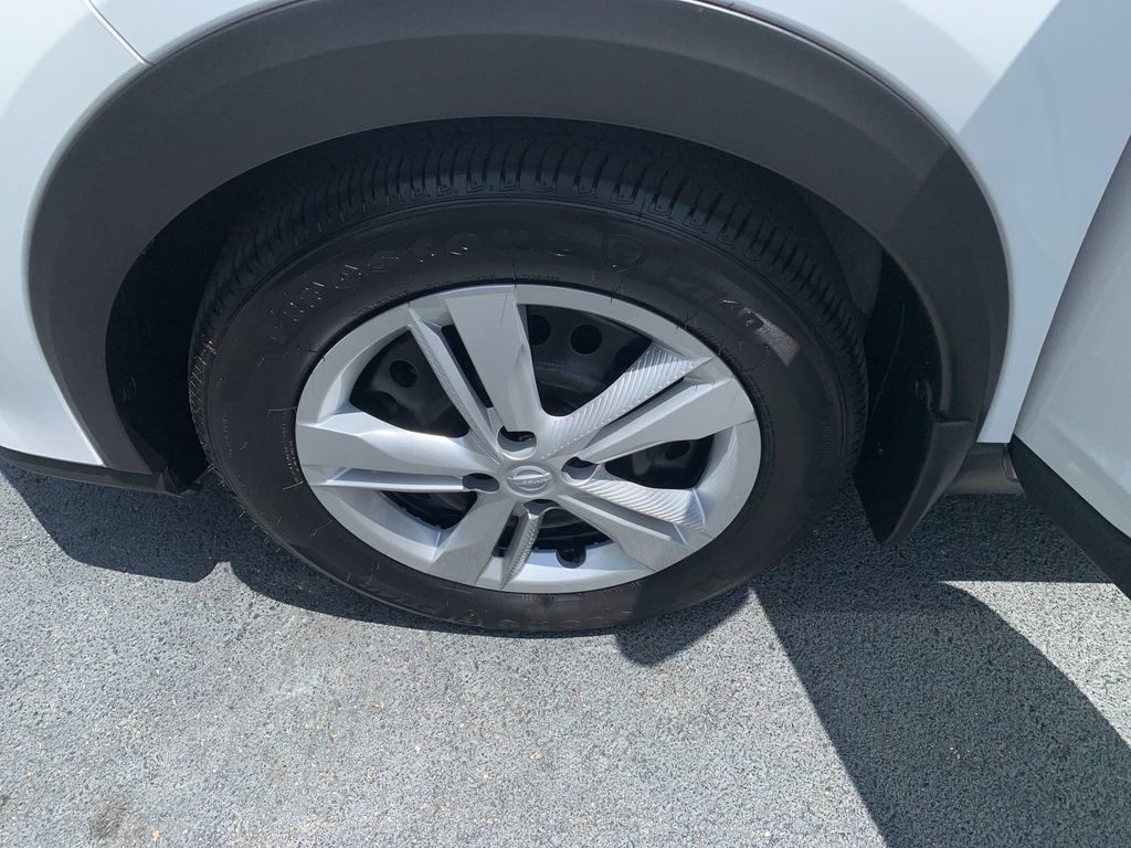 Used 2025 Nissan Kicks Play S FWD image 15