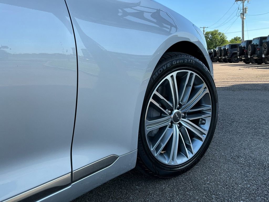 Used 2018 Genesis G80 3.8 w/ Option Group 02 RWD image 15