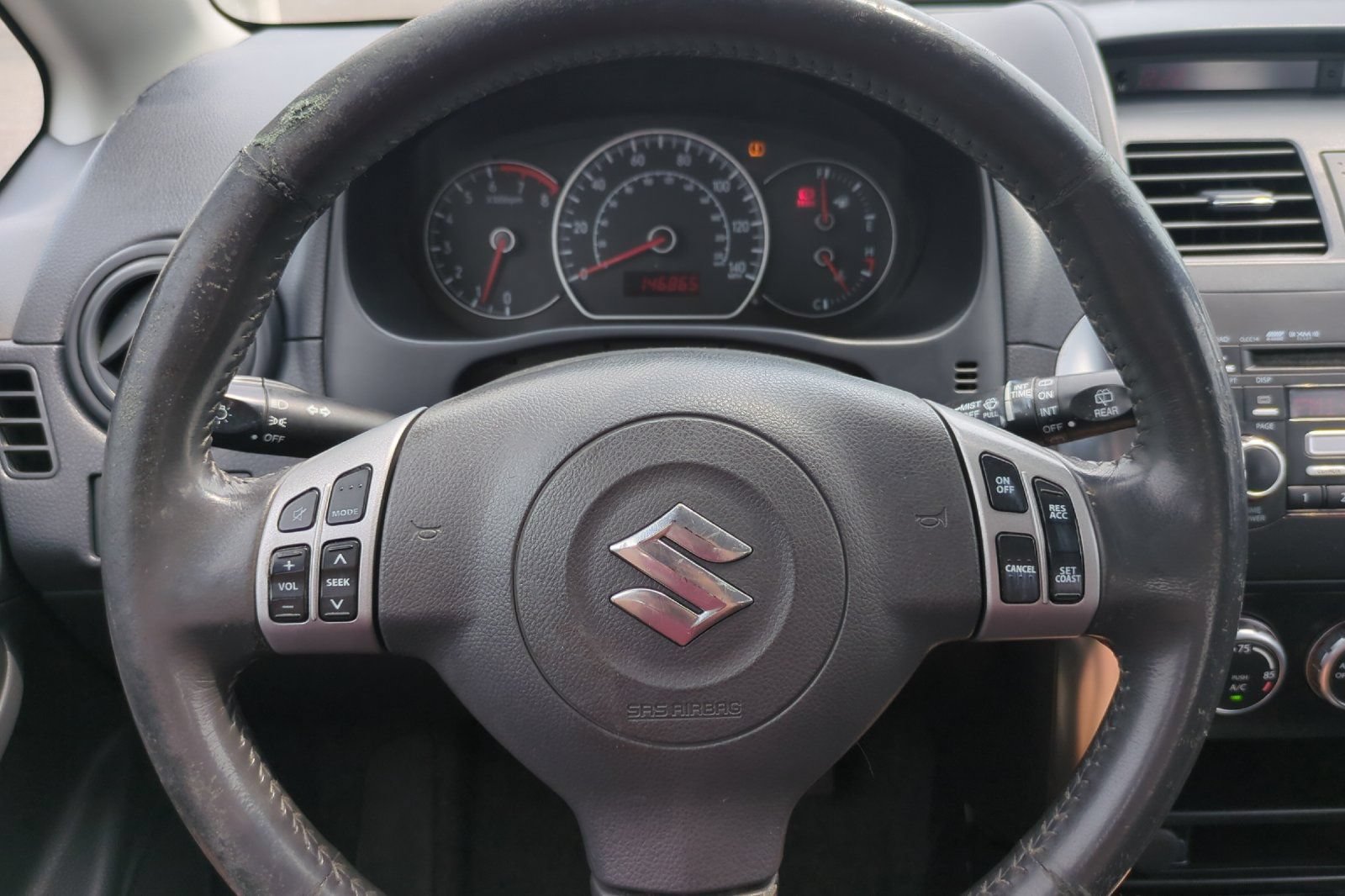 Used 2009 Suzuki SX4 AWD Hatchback w/ Touring Pkg image 31