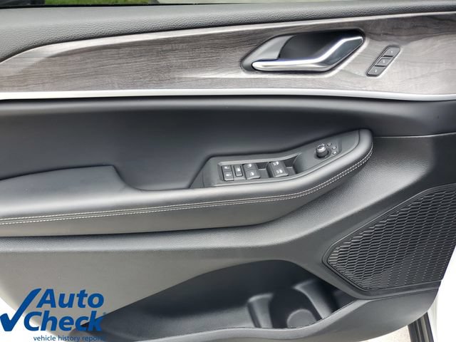 Used 2025 Jeep Grand Cherokee Limited RWD image 20