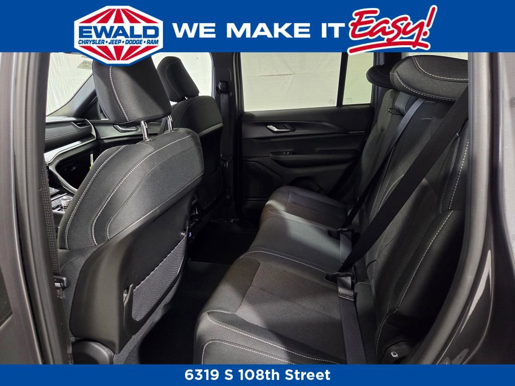 New 2025 Jeep Grand Cherokee Laredo X image 14