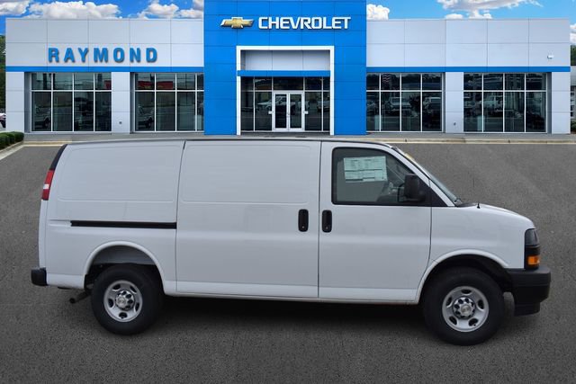 New 2026 Chevrolet Express 2500 w/ Driver Convenience Package video 2