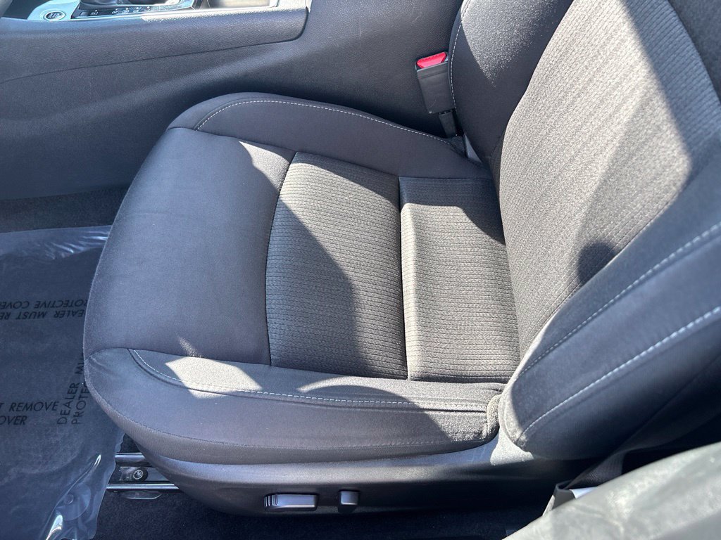 Used 2025 Nissan Altima 2.5 SV FWD image 18