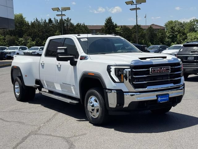 New 2026 GMC Sierra 3500 SLE w/ Preferred Package AWD/4WD image 1