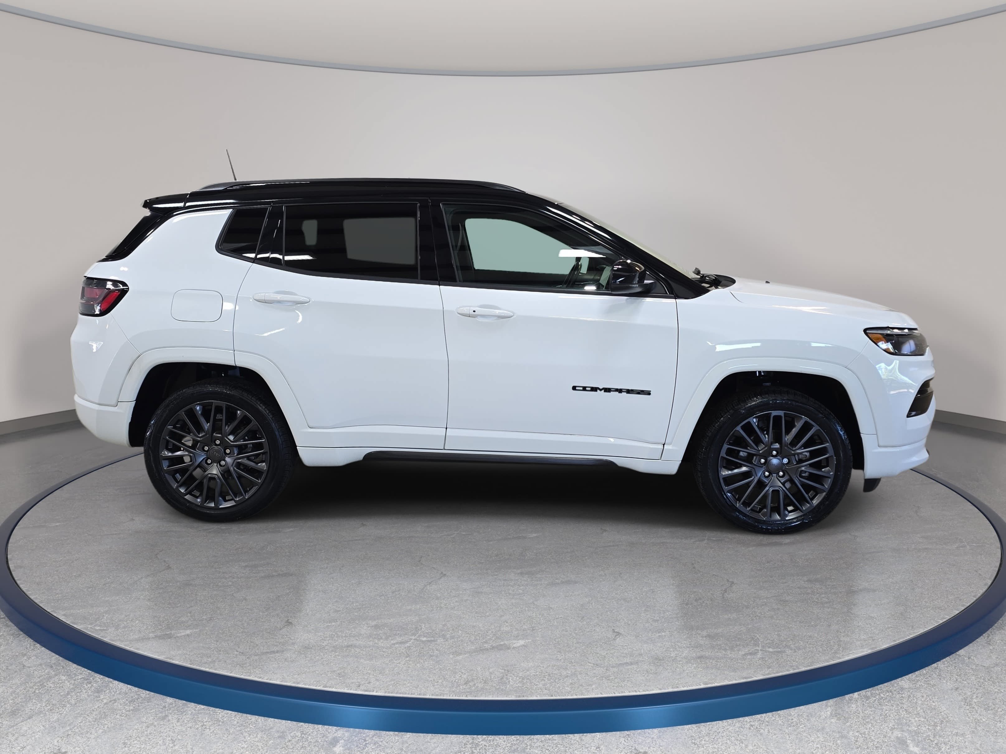 Used 2022 Jeep Compass High Altitude AWD/4WD image 5