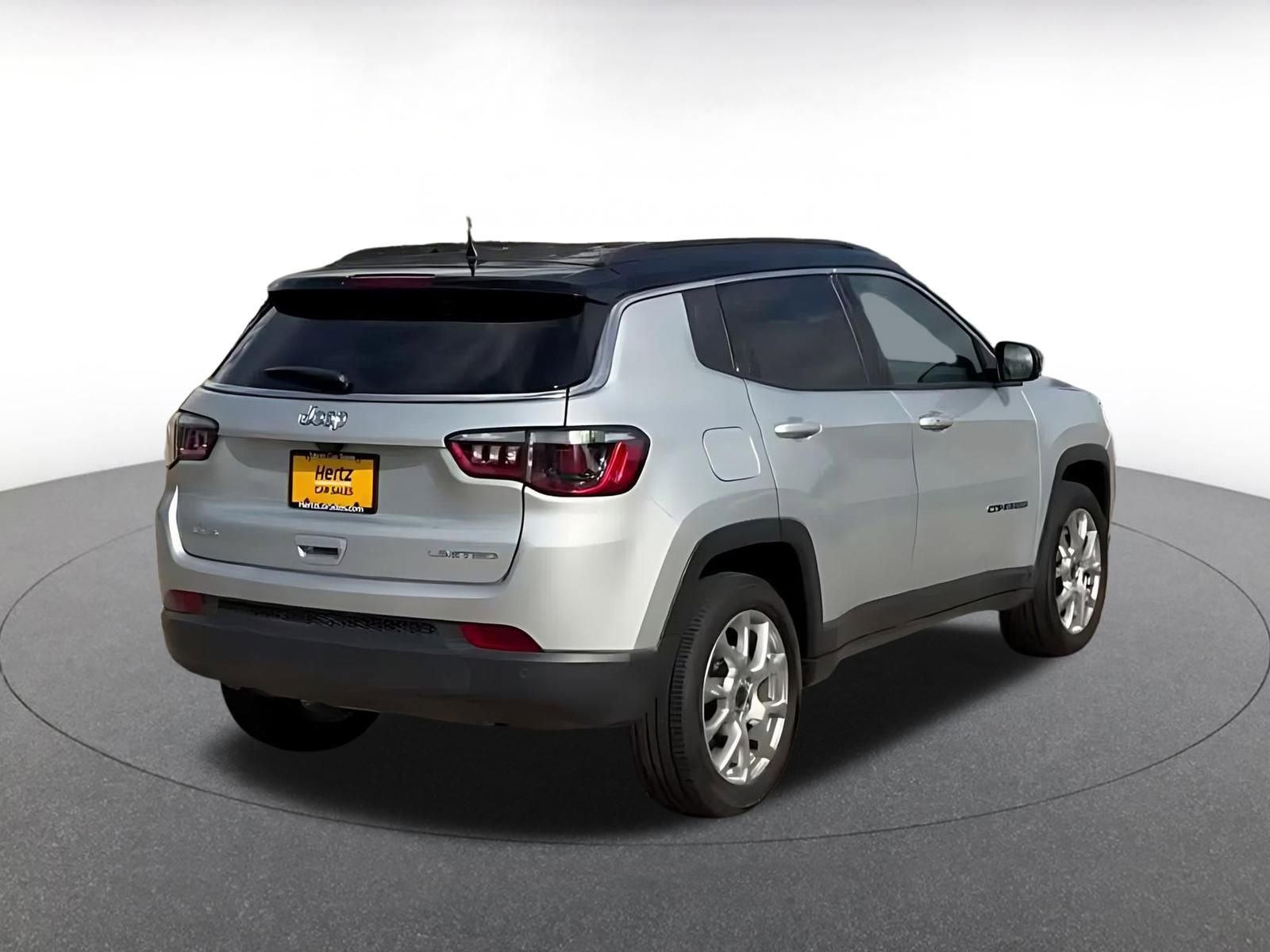 Used 2025 Jeep Compass Limited AWD/4WD image 15