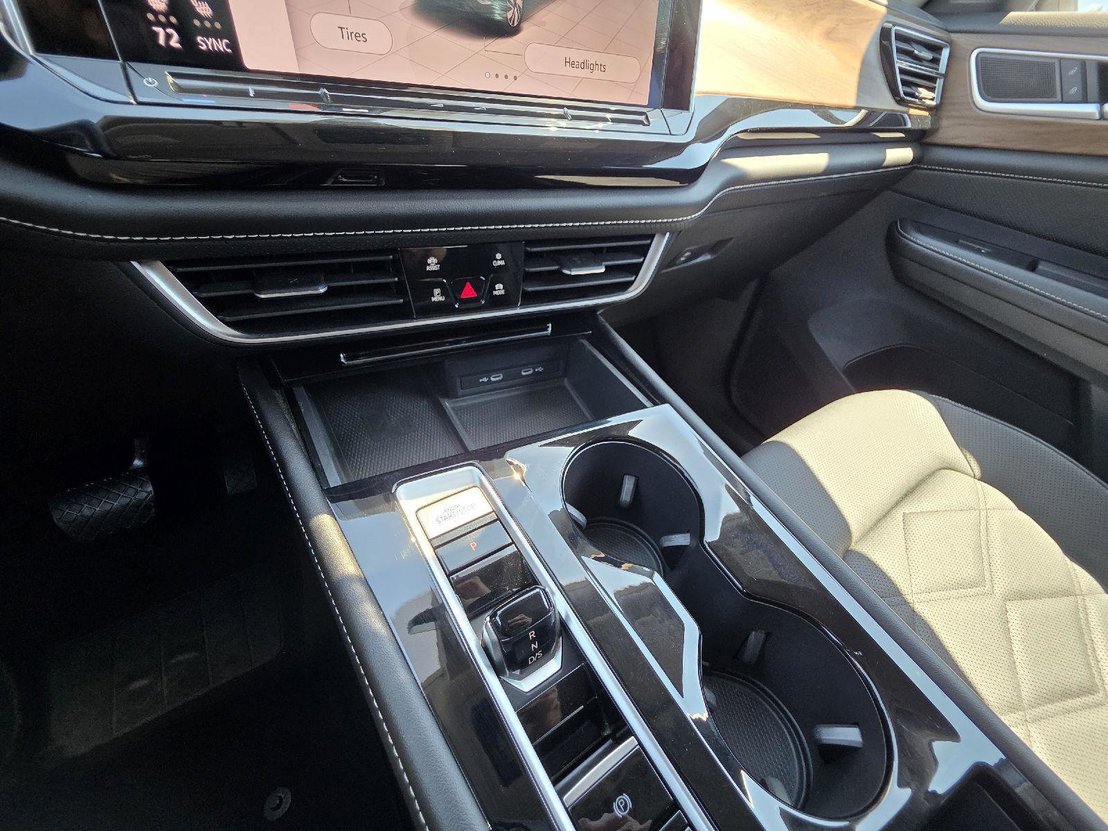 Used 2024 Volkswagen Atlas SE image 18