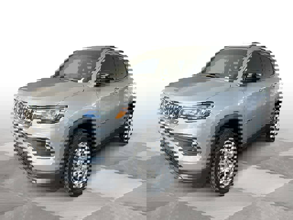 Used 2023 Jeep Compass Latitude image 1