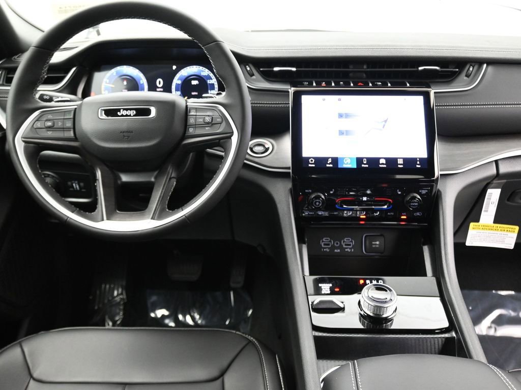New 2025 Jeep Grand Cherokee Limited image 31