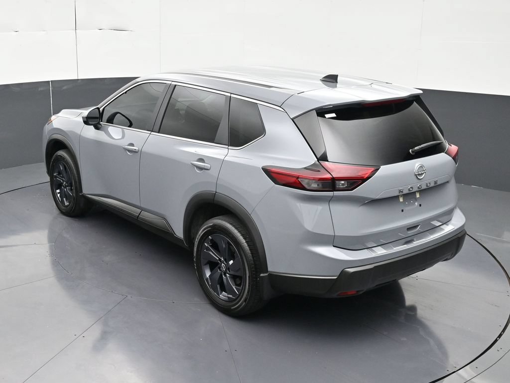 Used 2026 Nissan Rogue SV FWD image 17