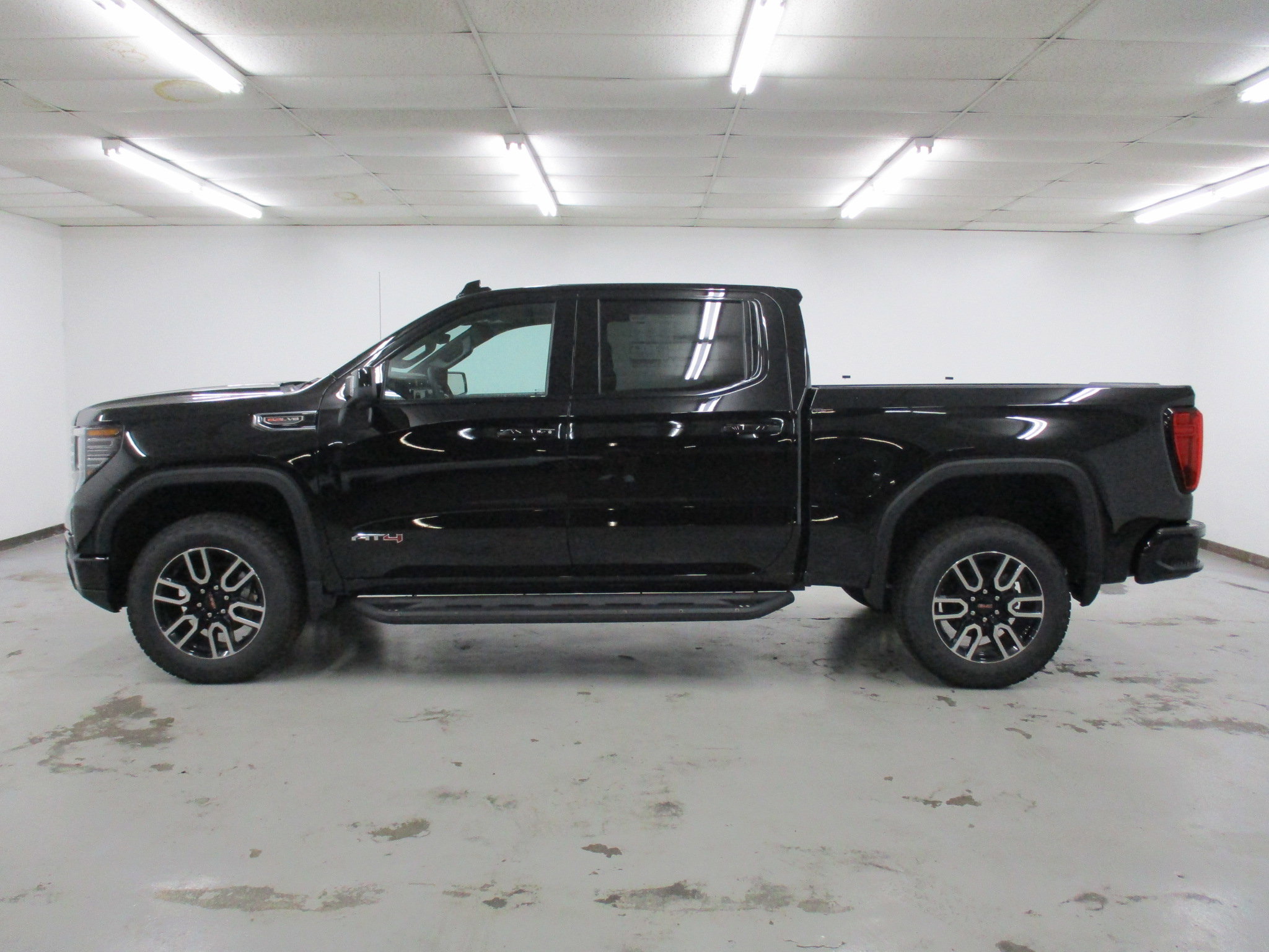 New 2026 GMC Sierra 1500 AT4 w/ AT4 Premium Package image 2
