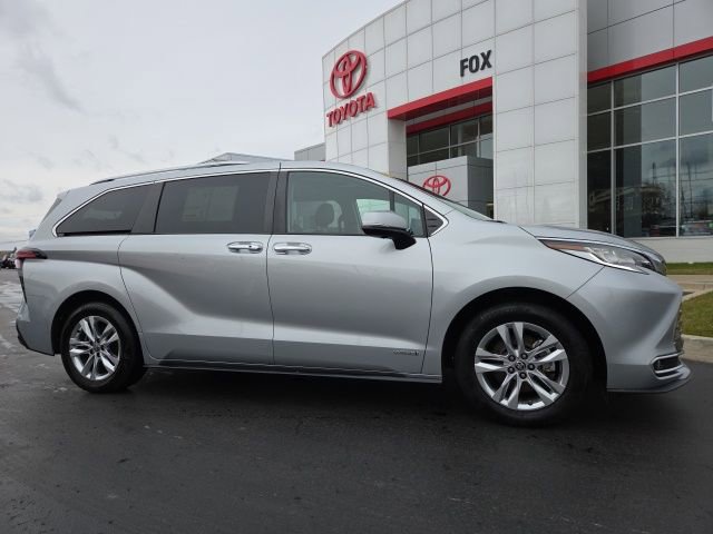Used 2021 Toyota Sienna Limited
