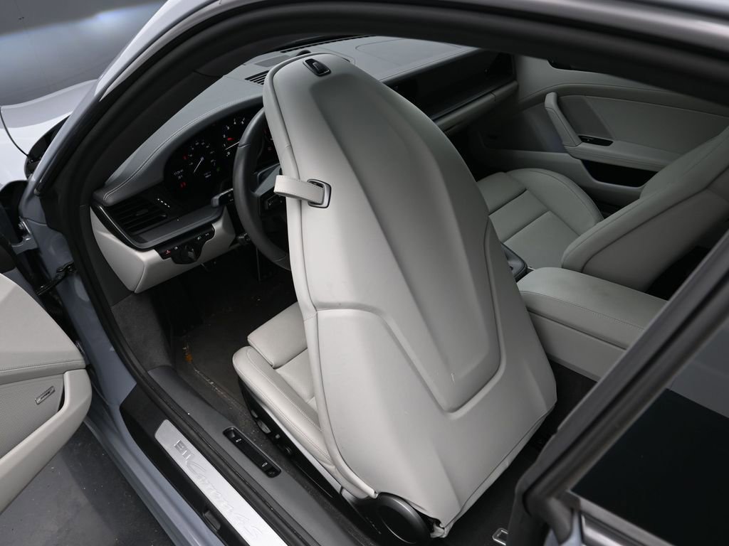 Certified 2024 Porsche 911 Carrera 4S image 17
