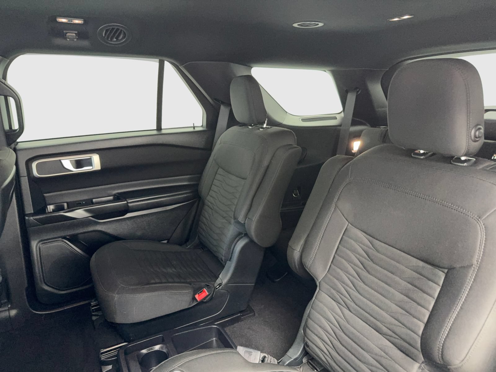 Used 2020 Ford Explorer XLT AWD/4WD image 35