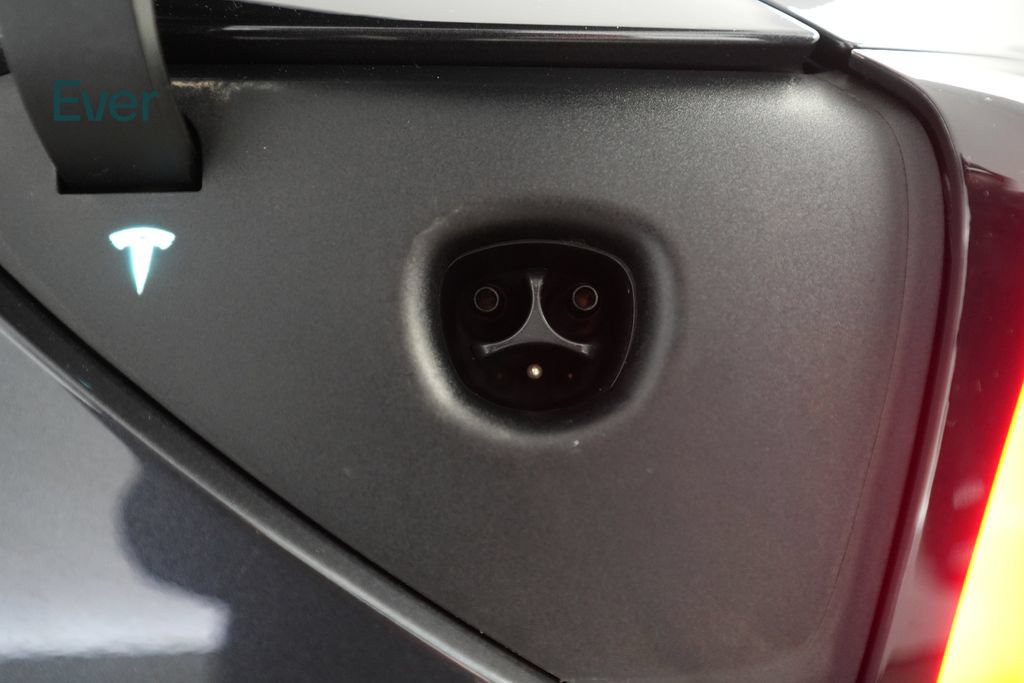 Used 2025 Tesla Model 3 Long Range RWD image 10