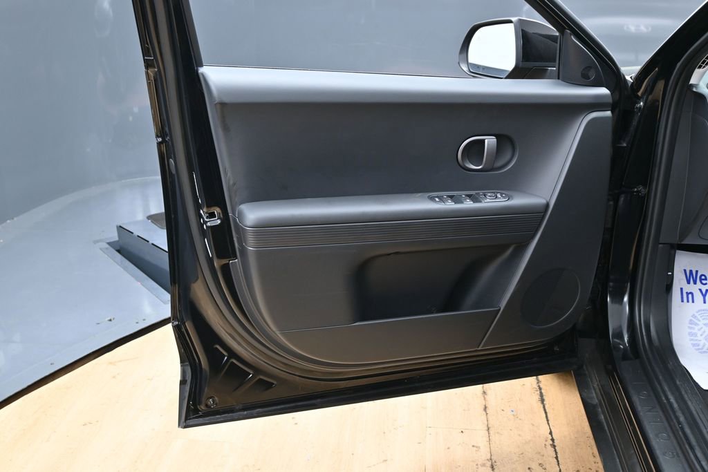 Used 2025 Hyundai Ioniq 5 SEL RWD image 41