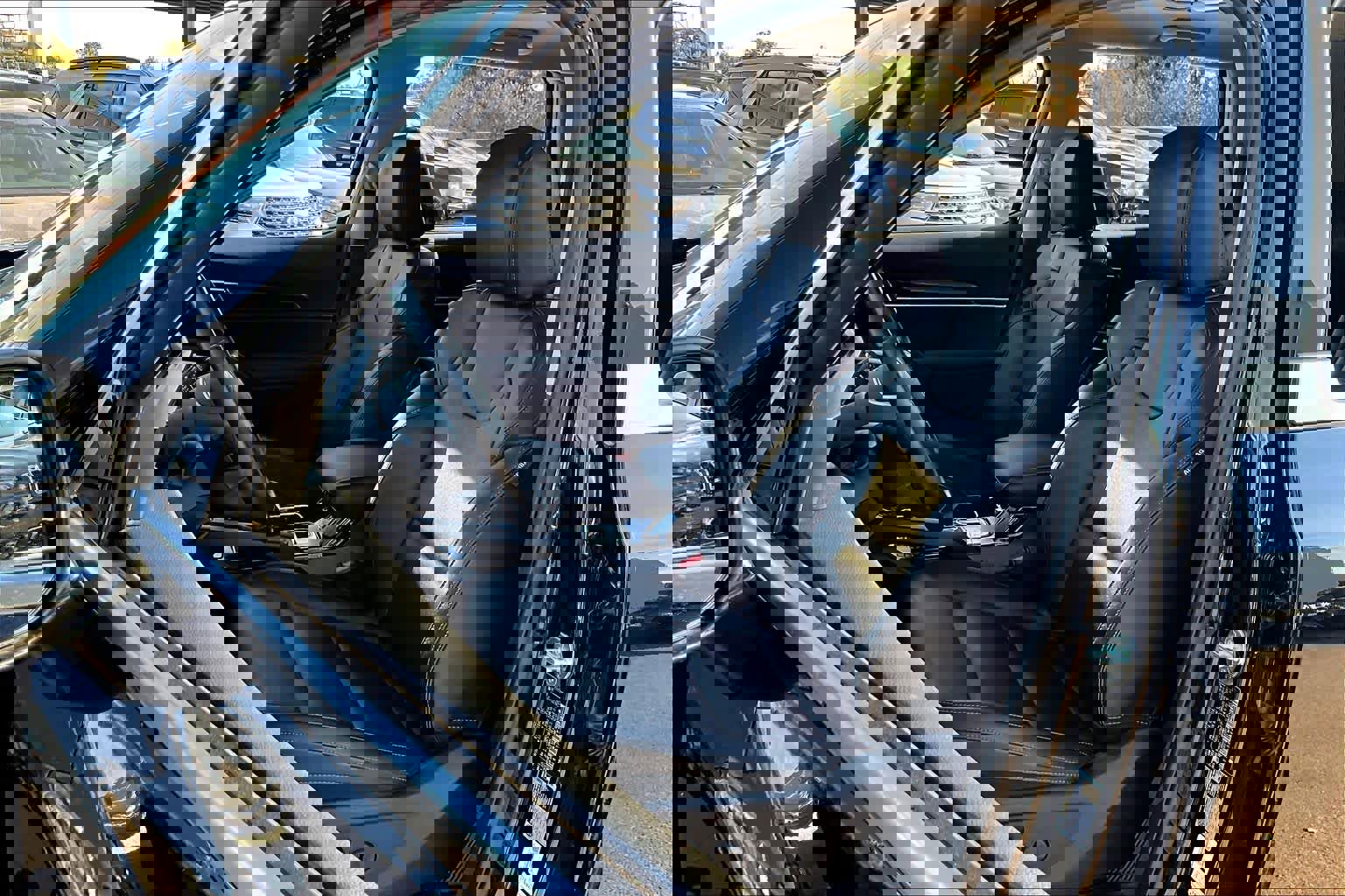 Used 2023 Kia Telluride S image 7