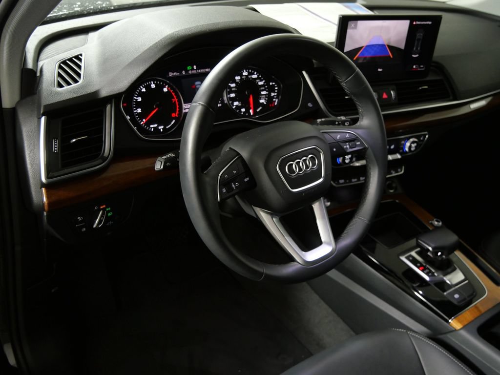 Used 2023 Audi Q5 2.0T Premium AWD/4WD image 11