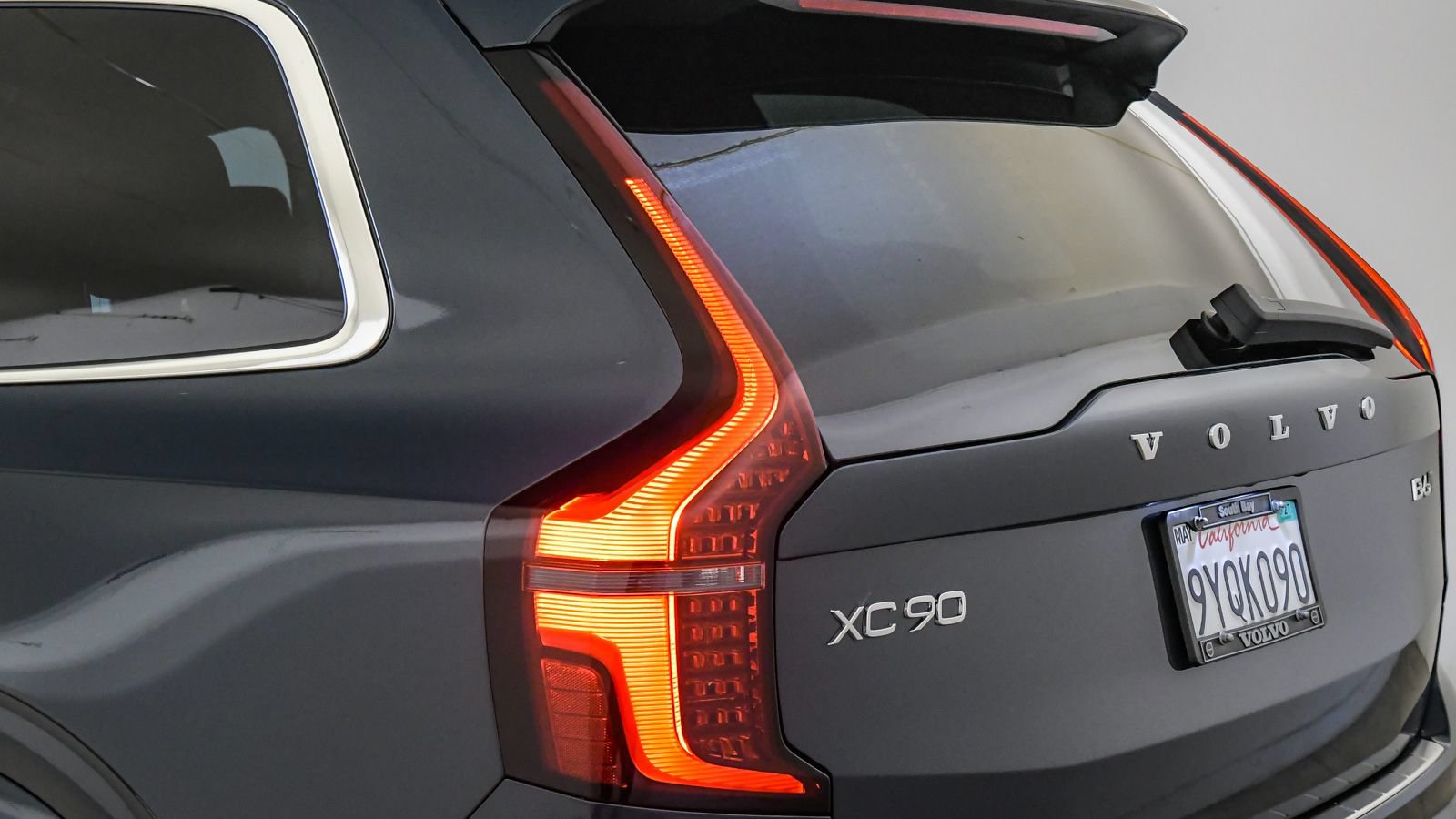 Certified 2026 Volvo XC90 B6 Plus w/ Protection Package AWD/4WD image 12