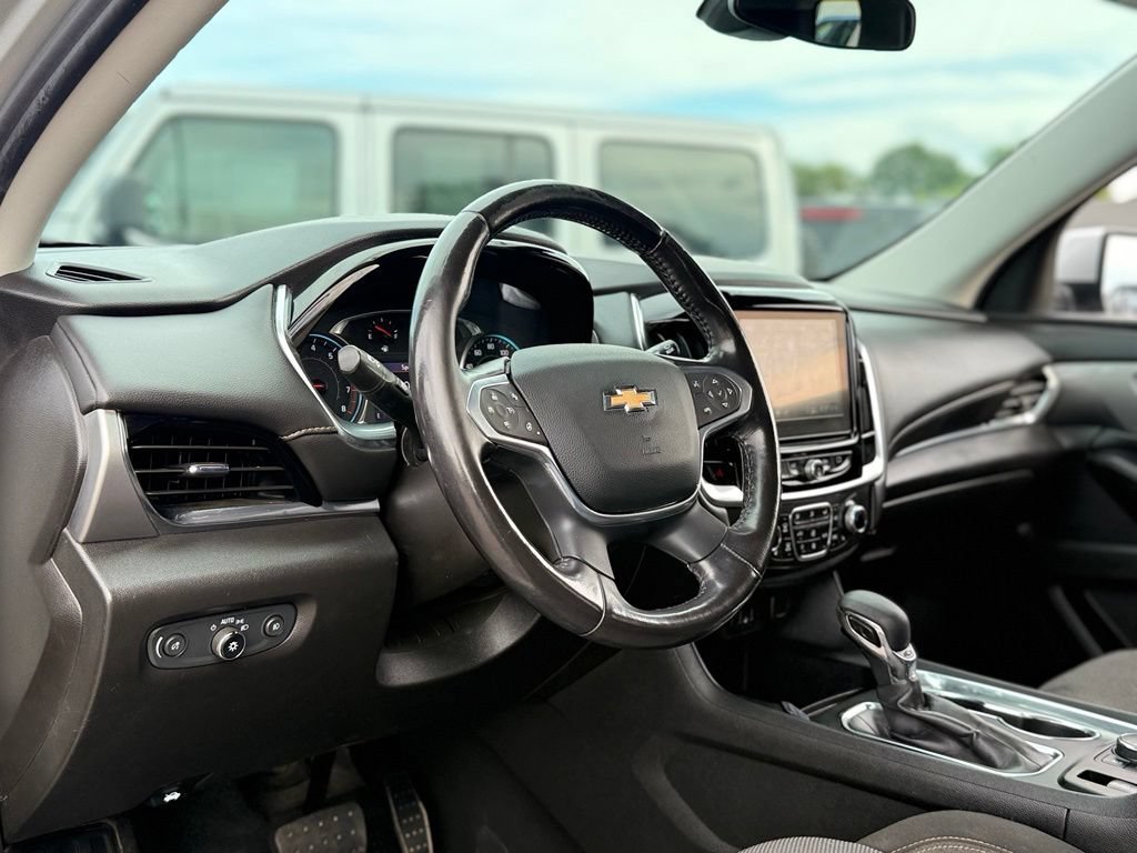 Used 2021 Chevrolet Traverse LT FWD image 8