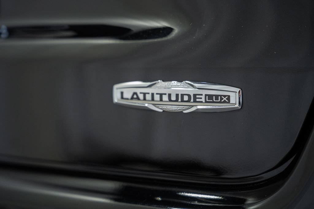 Certified 2023 Jeep Compass Latitude AWD/4WD image 7