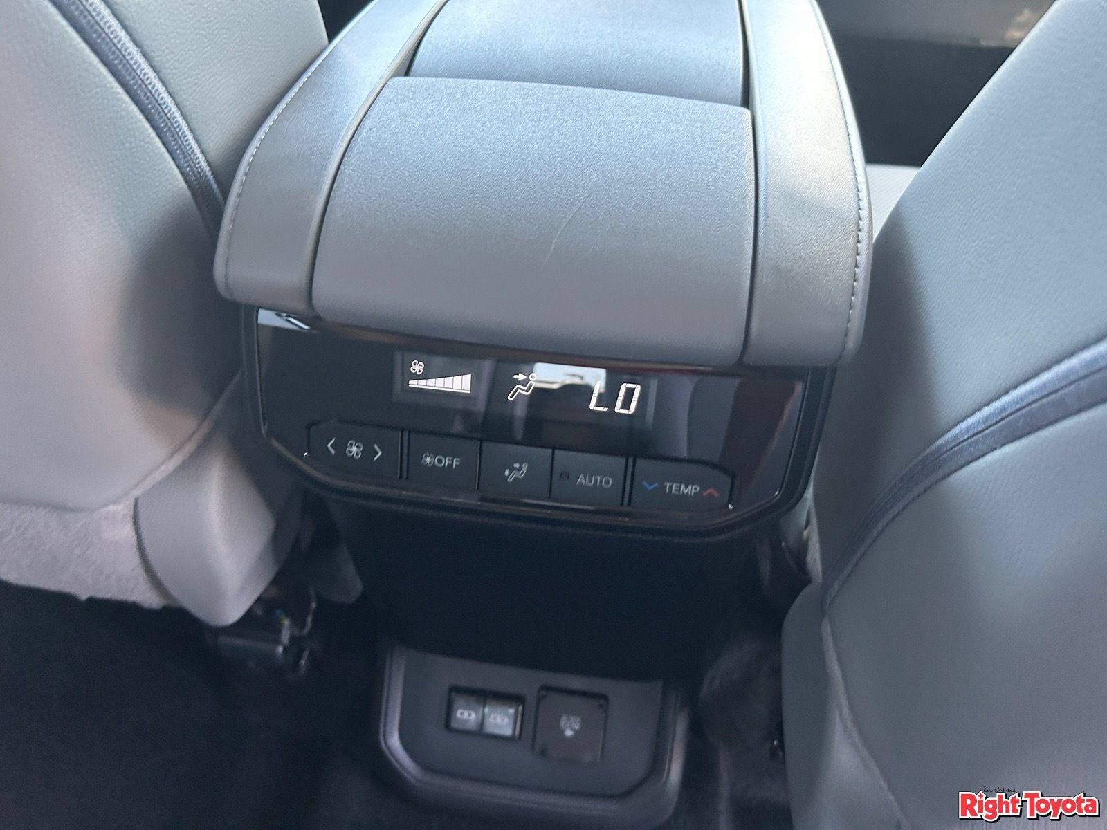 New 2026 Toyota Highlander Limited AWD/4WD image 17